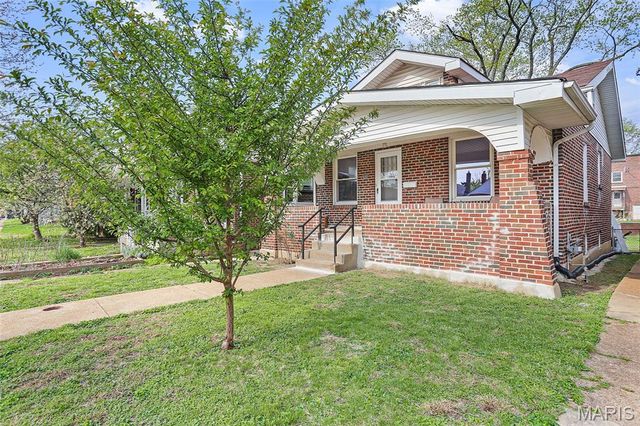 2225 Richert Place, St Louis, MO 63143