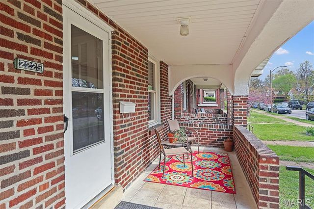 2225 Richert Place, St Louis, MO 63143