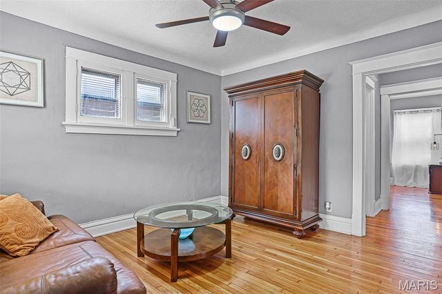 2225 Richert Place, St Louis, MO 63143