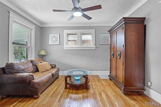 2225 Richert Place, St Louis, MO 63143