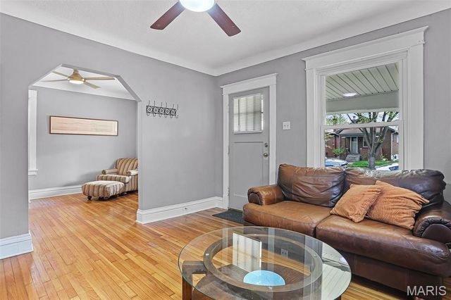 2225 Richert Place, St Louis, MO 63143