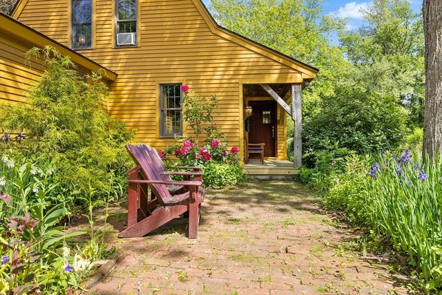 309 Mendon Rd, Sutton, MA 01590