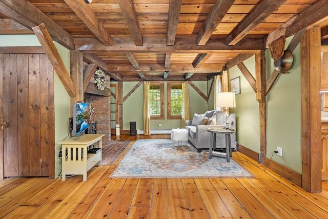 309 Mendon Rd, Sutton, MA 01590