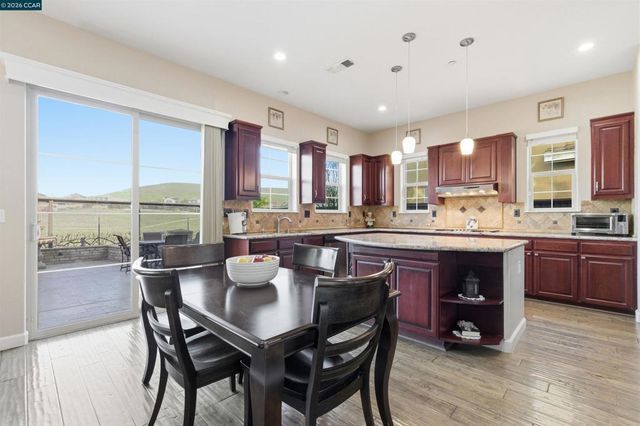 9927 Reimers Way, Dublin, CA 94568