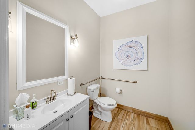 416 W Ontario Street C-2, Chicago, IL 60610