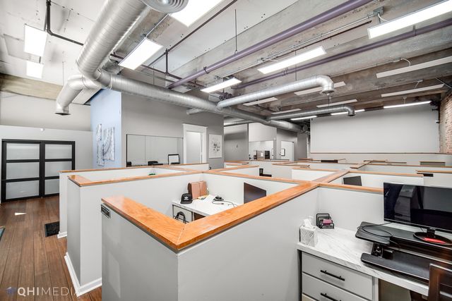 416 W Ontario Street C-2, Chicago, IL 60610