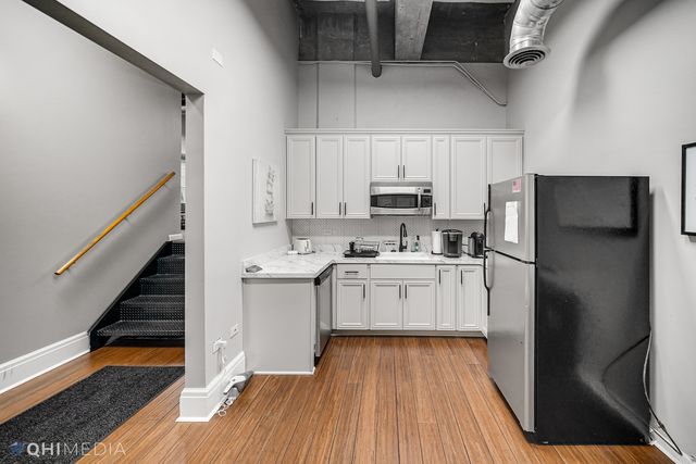 416 W Ontario Street C-2, Chicago, IL 60610