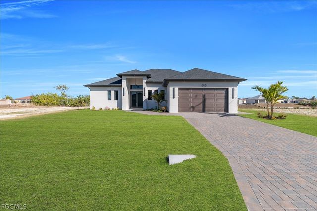 609 NE 11th TER, Cape Coral, FL 33909