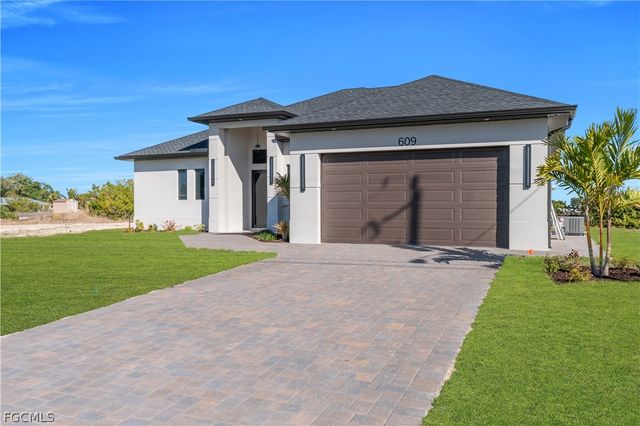 609 NE 11th TER, Cape Coral, FL 33909
