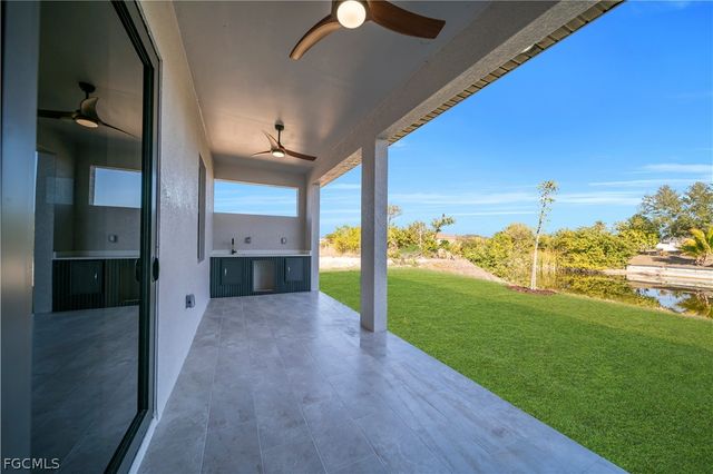 609 NE 11th TER, Cape Coral, FL 33909