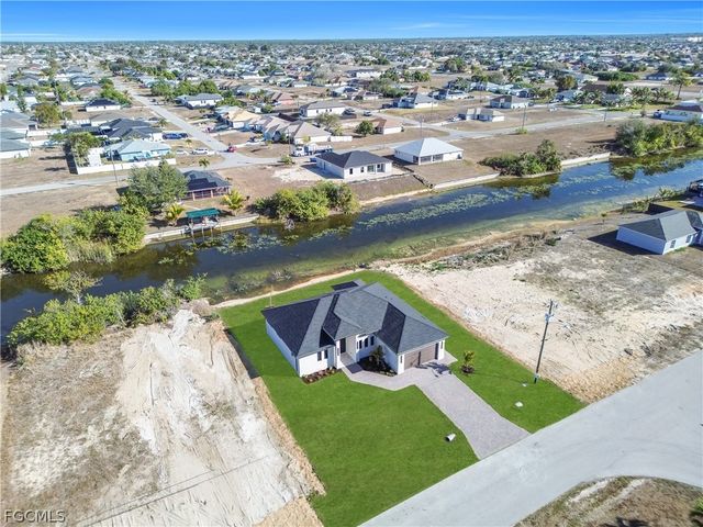 609 NE 11th TER, Cape Coral, FL 33909