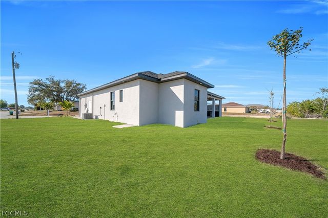 609 NE 11th TER, Cape Coral, FL 33909