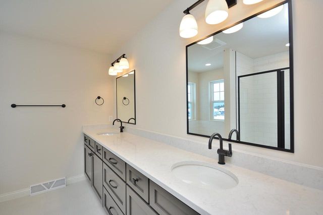 8191 Skylark COURT, Mequon, WI 53097