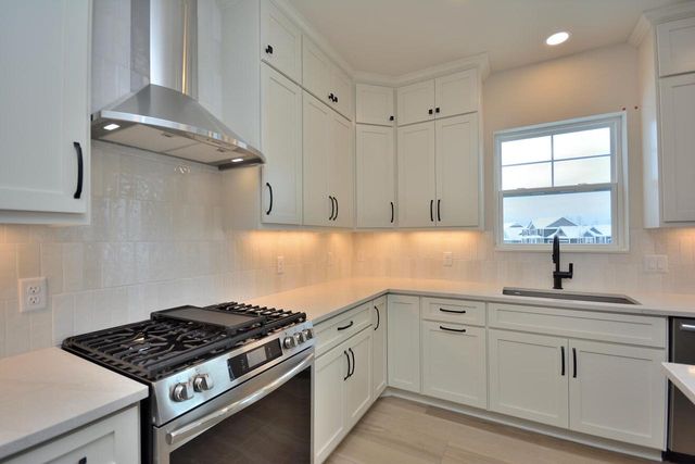 8191 Skylark COURT, Mequon, WI 53097