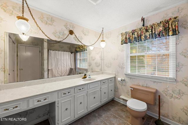 1756 County Road 700, Riceville, TN 37370