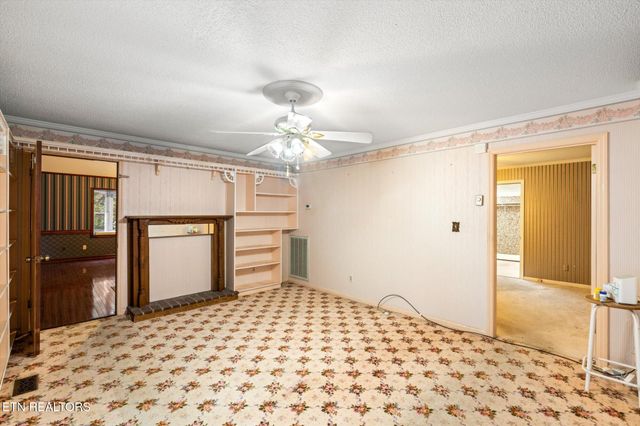 1756 County Road 700, Riceville, TN 37370