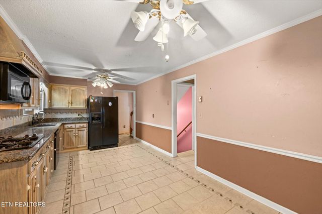 1756 County Road 700, Riceville, TN 37370