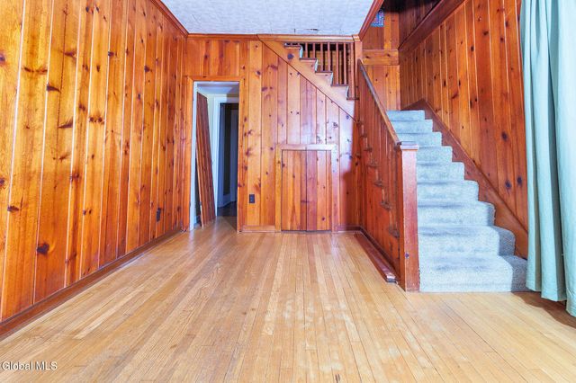 9 6th Street, Waterford, NY 12188