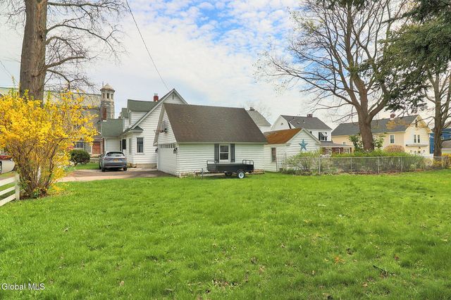 9 6th Street, Waterford, NY 12188