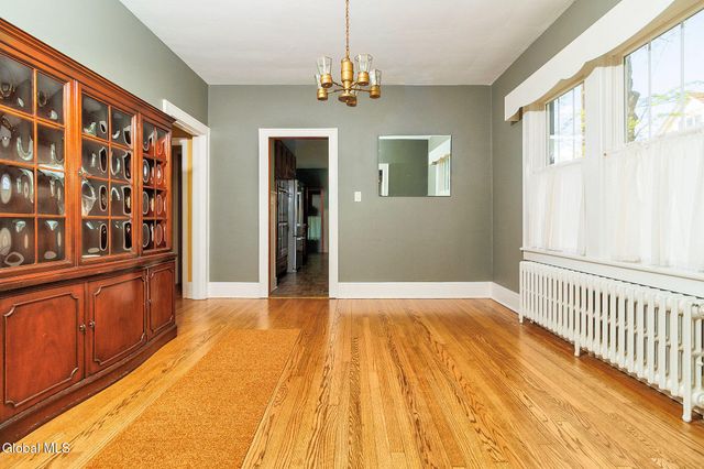 9 6th Street, Waterford, NY 12188