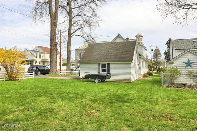 9 6th Street, Waterford, NY 12188