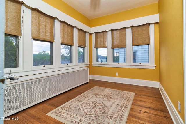 9 6th Street, Waterford, NY 12188