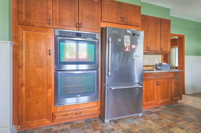 9 6th Street, Waterford, NY 12188