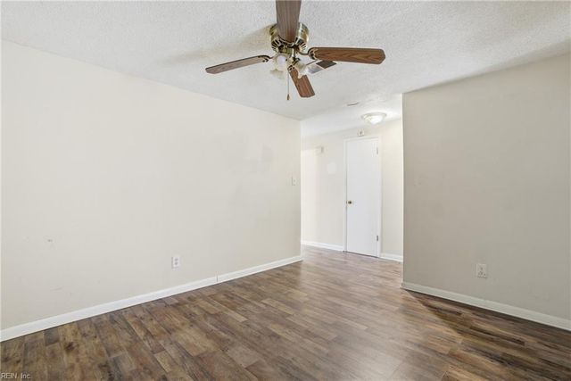 2125 Point Hollow CT, Virginia Beach, VA 23455