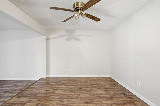 2125 Point Hollow CT, Virginia Beach, VA 23455