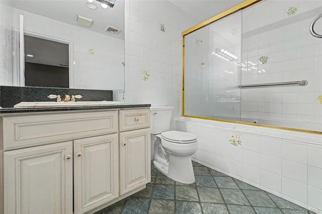 12 Chauncey Place, Woodbury, NY 11797