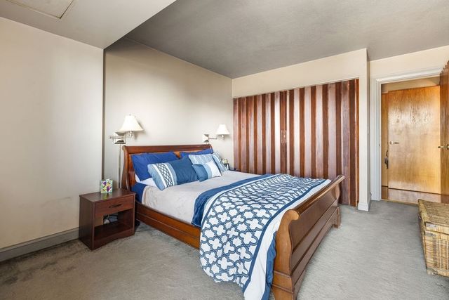 566 Commonwealth 708, Boston, MA 02215