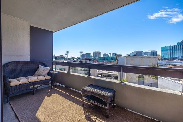 566 Commonwealth 708, Boston, MA 02215