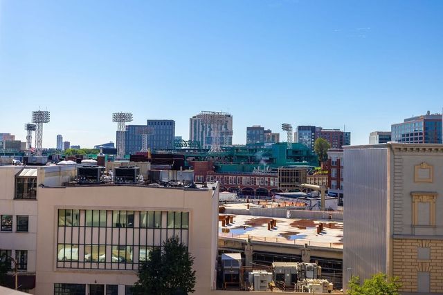 566 Commonwealth 708, Boston, MA 02215