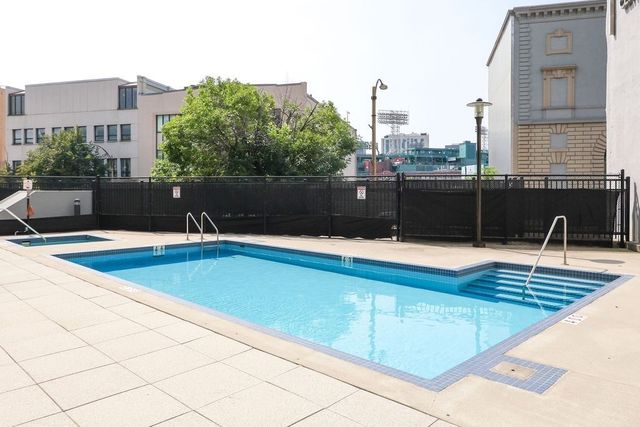 566 Commonwealth 708, Boston, MA 02215