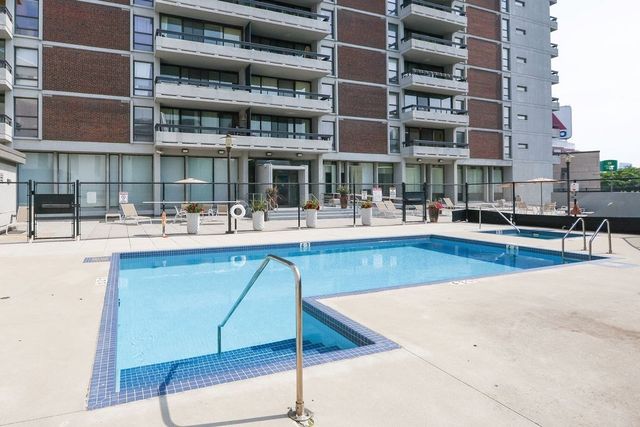 566 Commonwealth 708, Boston, MA 02215