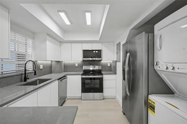 12224 SW 52nd Place 2, Cooper City, FL 33330