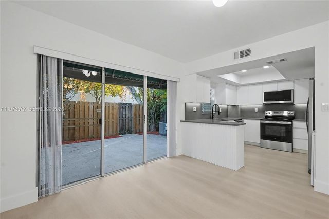 12224 SW 52nd Place 2, Cooper City, FL 33330