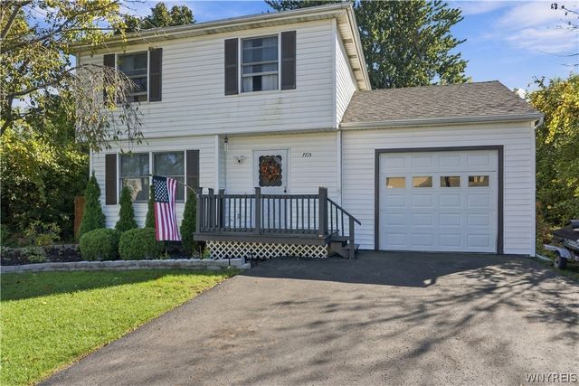 7715 4th Avenue, Niagara, NY 14304