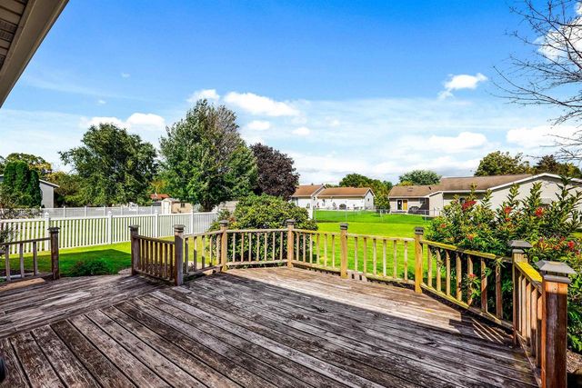 3221 Aurora Lane, Janesville, WI 53548