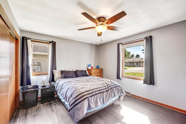 3221 Aurora Lane, Janesville, WI 53548