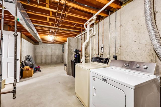 3221 Aurora Lane, Janesville, WI 53548