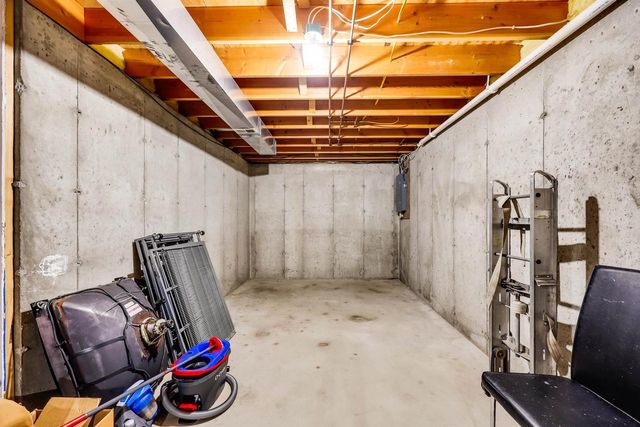 3221 Aurora Lane, Janesville, WI 53548