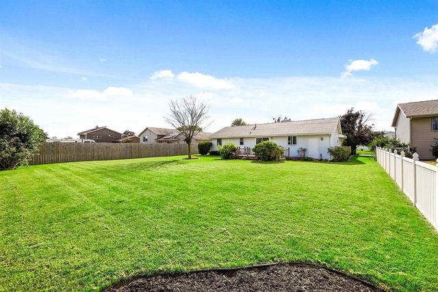 3221 Aurora Lane, Janesville, WI 53548