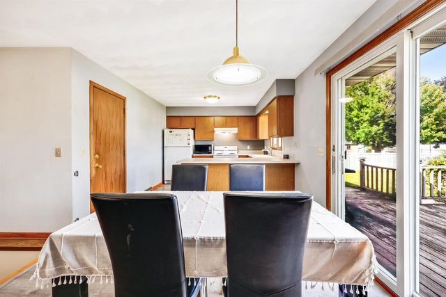 3221 Aurora Lane, Janesville, WI 53548