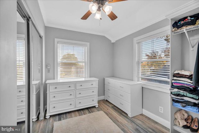 33 RAILROAD AVE, Bellmawr, NJ 08031