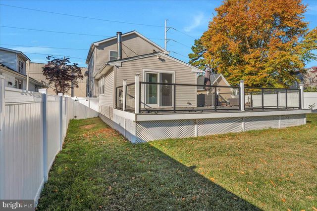 33 RAILROAD AVE, Bellmawr, NJ 08031