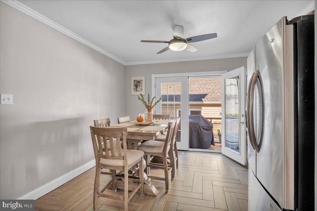 33 RAILROAD AVE, Bellmawr, NJ 08031