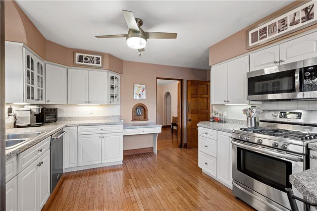 331 Jefferson Drive, Mt Lebanon, PA 15228