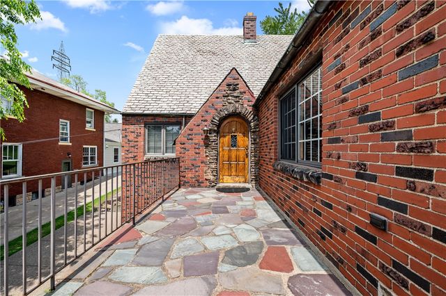 331 Jefferson Drive, Mt Lebanon, PA 15228