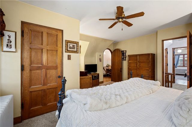 331 Jefferson Drive, Mt Lebanon, PA 15228